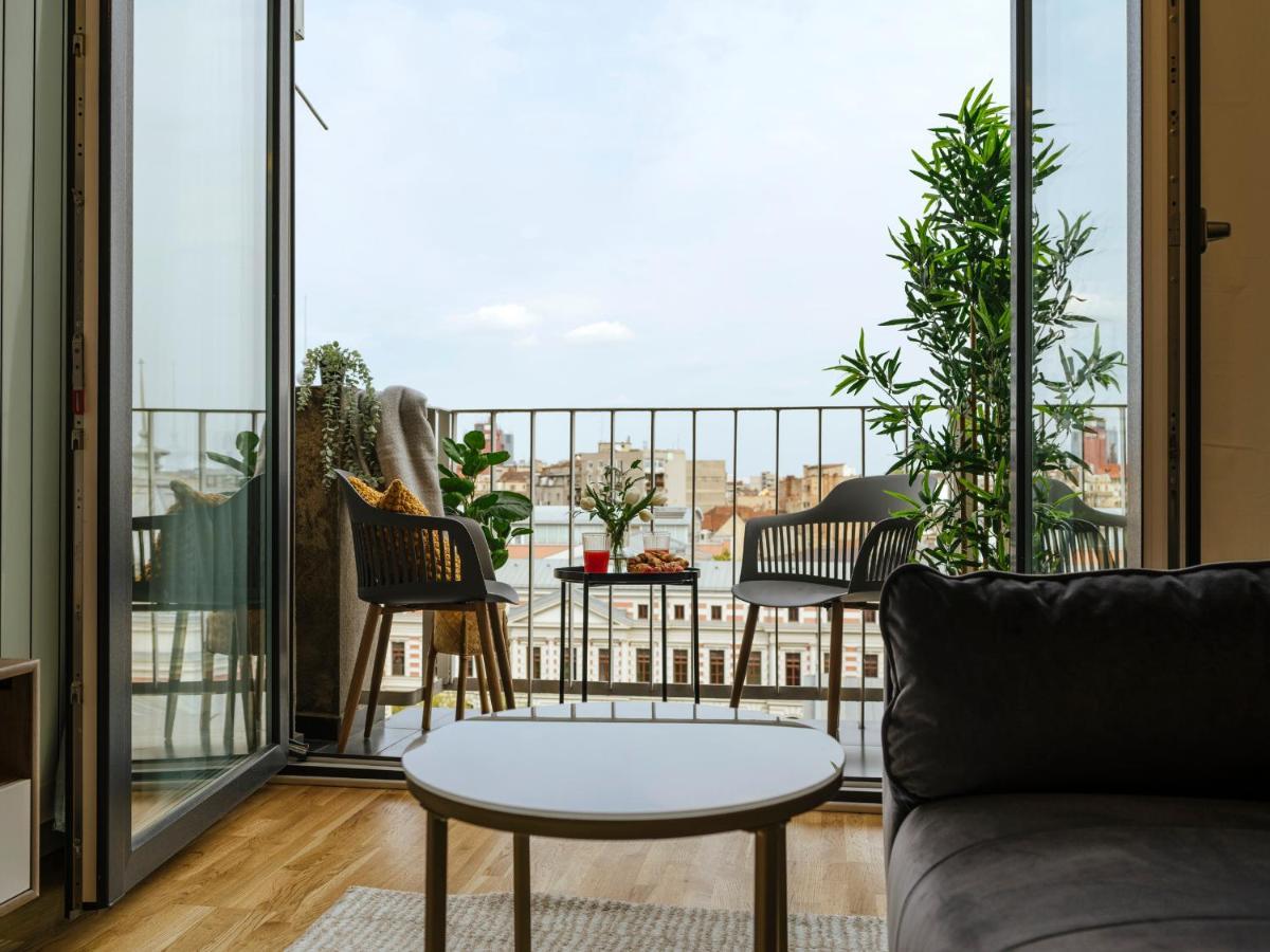 Sunny 2Br Flat - Top Location - Amazing Balcony Bukarest Kültér fotó