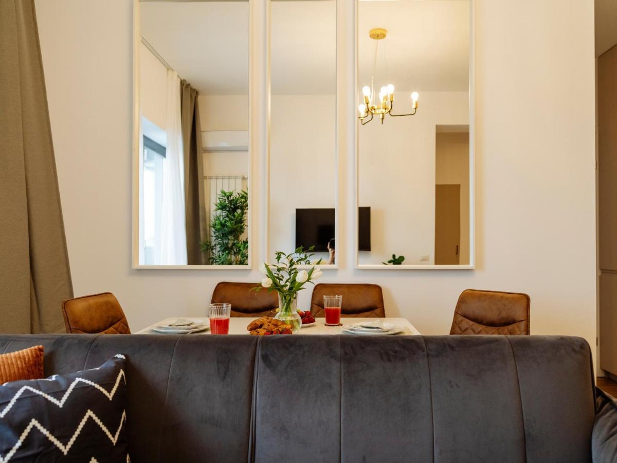 Sunny 2Br Flat - Top Location - Amazing Balcony Bukarest Kültér fotó